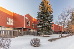 623 Millbourne Road East NW in Edmonton, AB - Building Photo