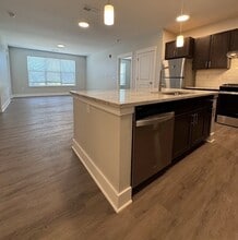 341 W Diehl Rd in Naperville, IL - Building Photo - Building Photo