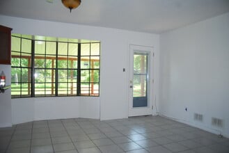 2322 Norris Cir in Gulfport, MS - Building Photo - Building Photo