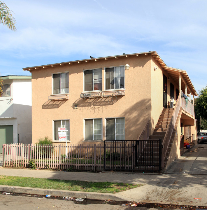 1042 Gaviota Ave in Long Beach, CA - Building Photo