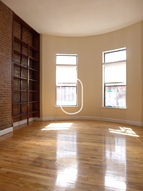 690 Massachusetts Ave in Boston, MA - Building Photo - Building Photo
