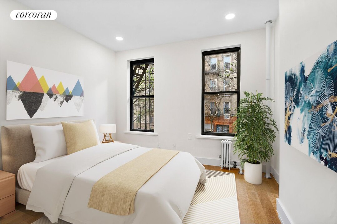 421 E 81st St in New York, NY - Building Photo