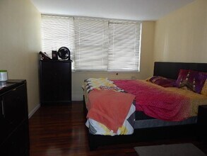 270 Marin Blvd in Jersey City, NJ - Building Photo - Building Photo