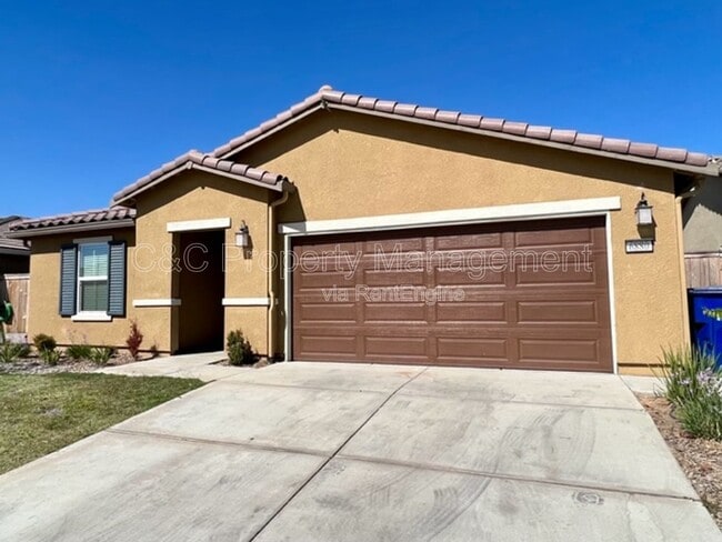 6880 E Dwight Way in Fresno, CA - Building Photo - Building Photo