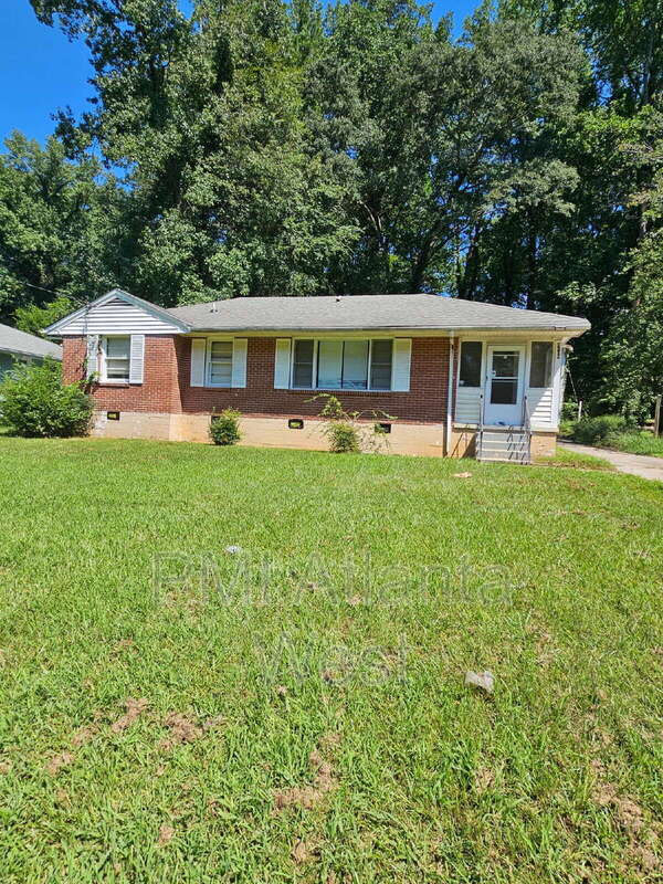 property at 418 Thaxton Dr SE