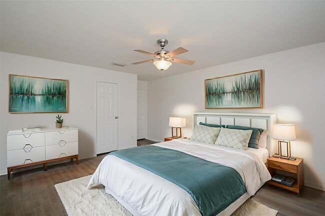 9850 Pagewood Ln in Houston, TX - Building Photo - Building Photo