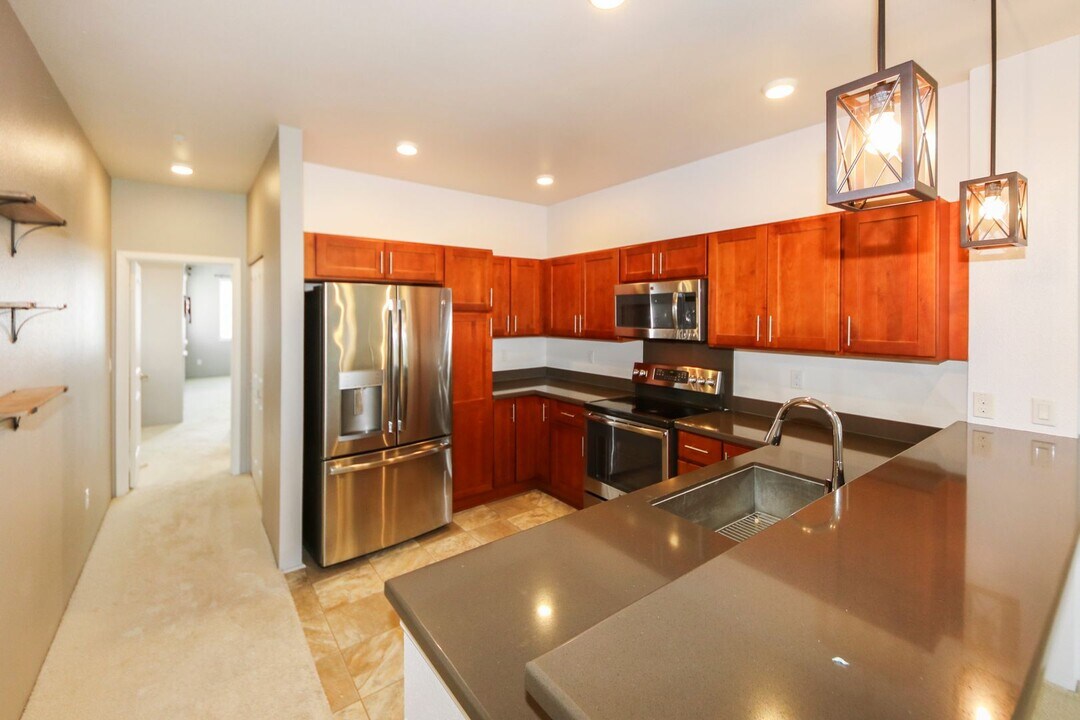724 Kakala St-Unit -Kakala 1604 (Up) in Kapolei, HI - Building Photo