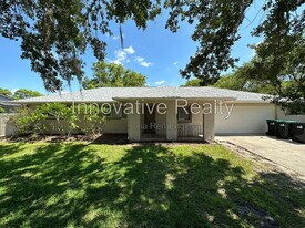 8419 Pamlico St in Orlando, FL - Building Photo