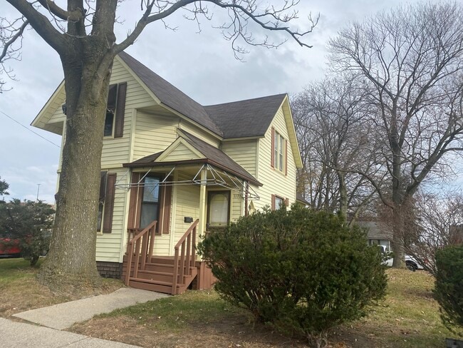 1175 Mason St in Dearborn, MI - Foto de edificio - Building Photo