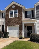 31 Moorlyn Ln in Greer, SC - Building Photo