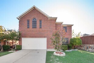 2042 Brook Meadow Dr in Forney, TX - Building Photo