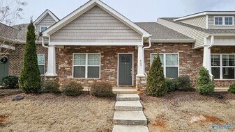 403 Edgebrook Dr in Madison, AL - Building Photo