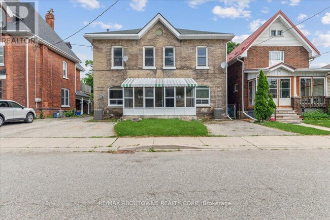 property at 34 Arthur St