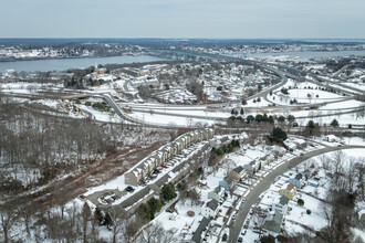 College Park in New London, CT - Building Photo - Building Photo