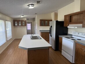 7790 NW 170th St in Trenton, FL - Building Photo - Building Photo