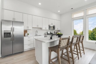Livana Fair Lawn 55+ in Fair Lawn, NJ - Building Photo - Building Photo