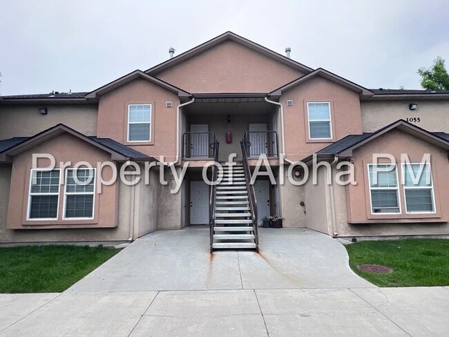 property at 1055 W Pine Ave