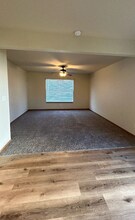 16850B Huntington Ln in St. Robert, MO - Building Photo - Building Photo