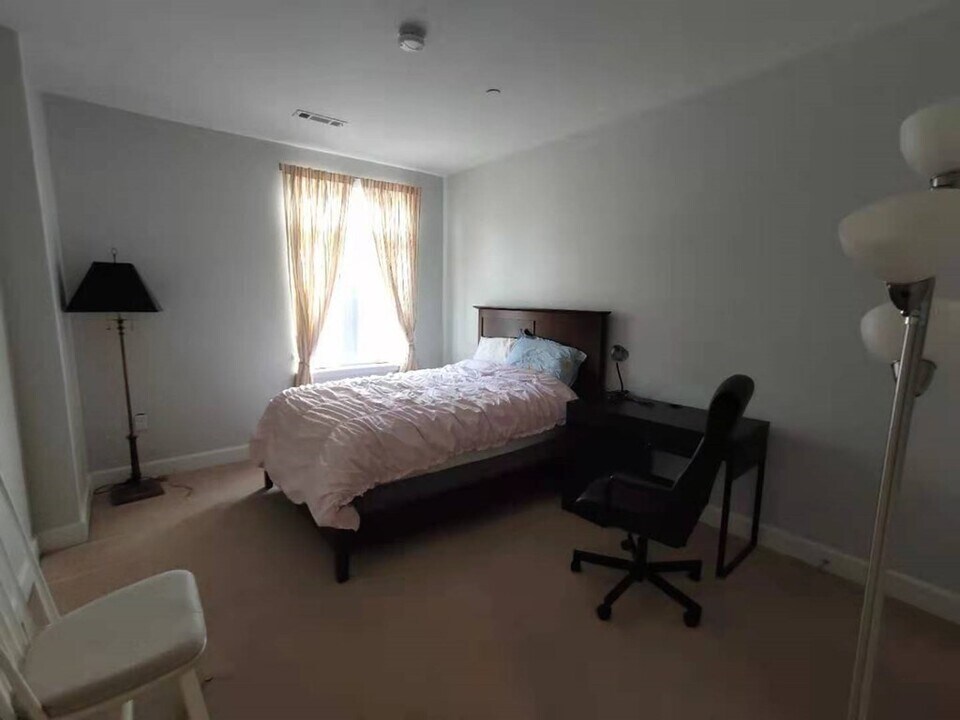 1501 Commonwealth Ave, Unit 203 in Boston, MA - Building Photo