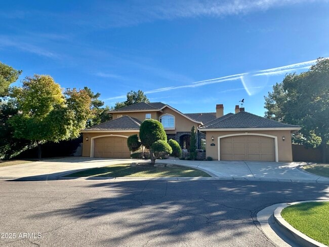 property at 5711 W Linda Ln