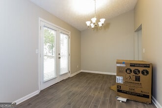 6730 Greenbower Ln in College Park, GA - Building Photo - Building Photo