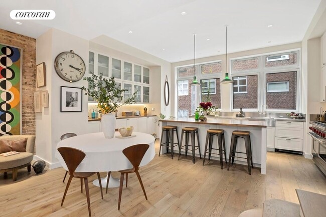 308 E 30th St in New York, NY - Building Photo - Building Photo