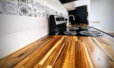 413 Jefferson St in Pella, IA - Foto de edificio - Building Photo