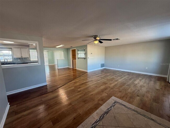 121 Carlisle Ave NW in Port Charlotte, FL - Building Photo - Building Photo