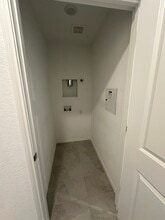 450 Reverie Way in Ferris, TX - Foto de edificio - Building Photo