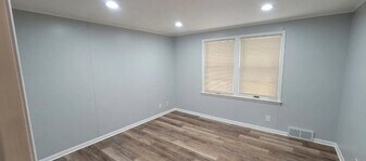2612 Warrensville Center Rd, Unit 2 in Cleveland, OH - Building Photo