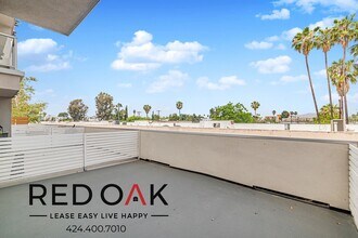 11405 Chandler Blvd in North Hollywood, CA - Building Photo - Building Photo