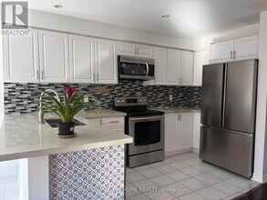 56 Ellesmere St in Richmond Hill, ON - Building Photo - Building Photo