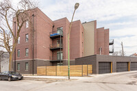 3057 Lawndale in Chicago, IL - Foto de edificio - Building Photo