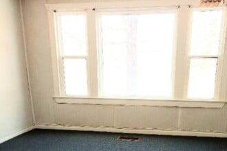 10479 Protection S Rd, Unit Lower front in Chaffee, NY - Foto de edificio - Building Photo