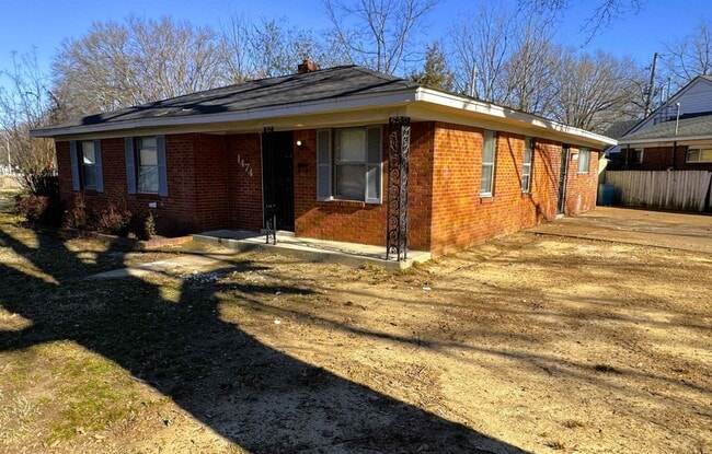 1474 N Graham St in Memphis, TN - Building Photo - Building Photo