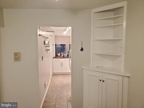3821 Davis Pl NW, Unit 5 in Washington, DC - Building Photo - Building Photo