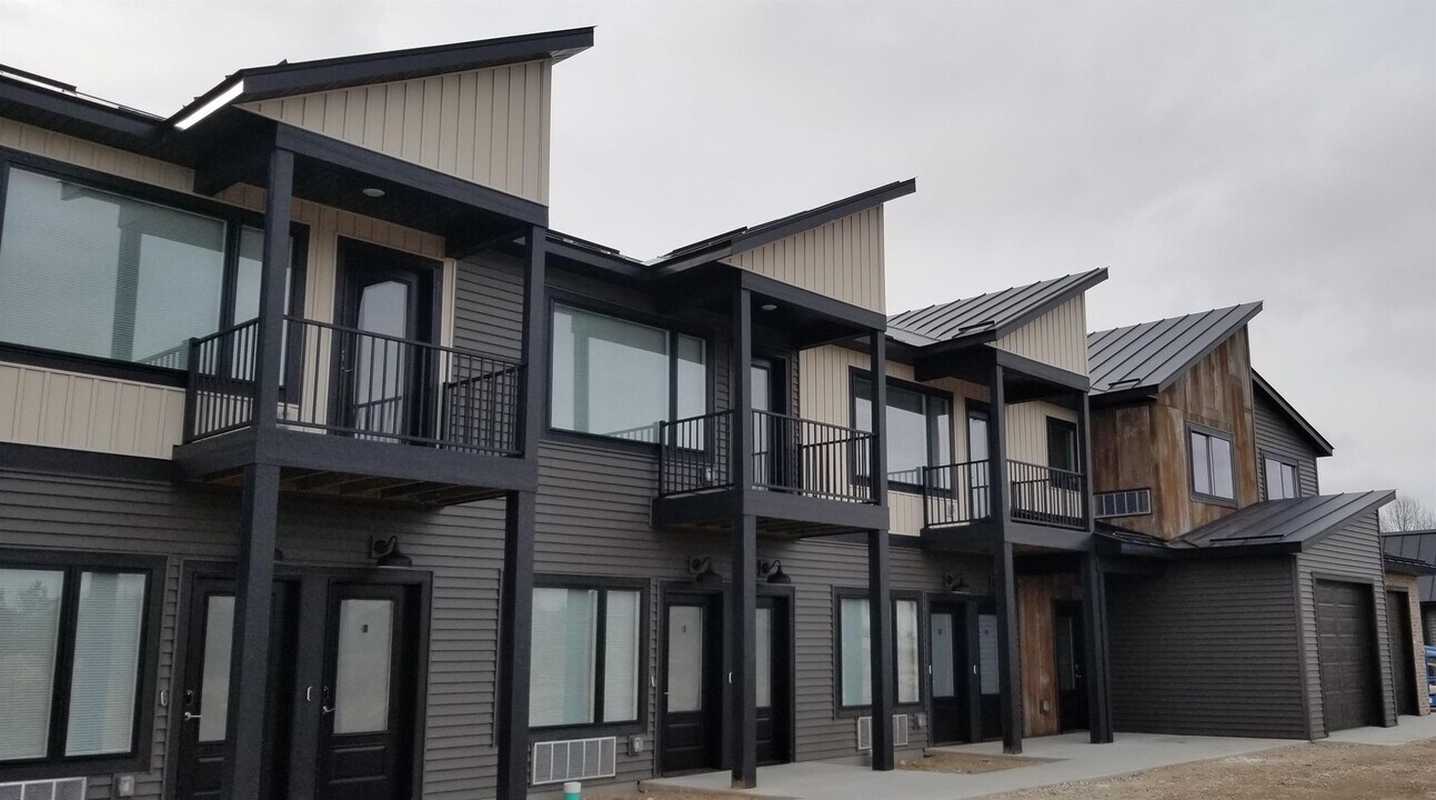 460 Washington St in Amherst, WI - Building Photo
