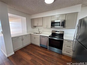 500 University Ave in Honolulu, HI - Building Photo - Building Photo