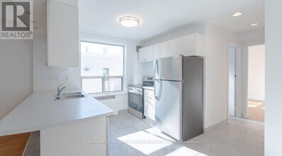 873 Avenue Rd in Toronto, ON - Building Photo - Building Photo