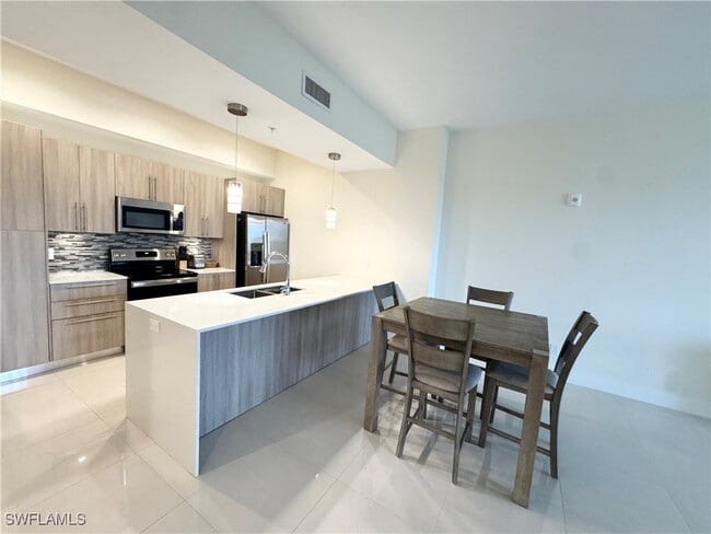 property at 15901 Pointe Cir