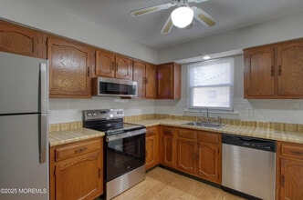 12A Birchwood Dr in Manchester Township, NJ - Building Photo - Building Photo