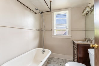 1221 N Clinton Ave in Rochester, NY - Building Photo - Building Photo