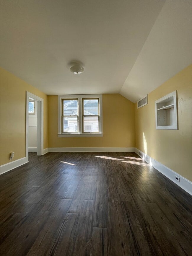 property at 406 15th St S