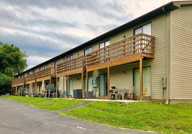 1543 James Patrick Ln in St. Louis, MO - Building Photo - Building Photo