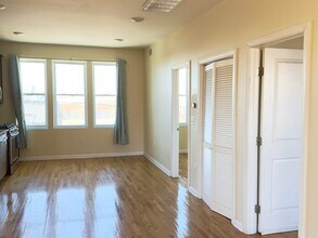 3236 John F. Kennedy Blvd in Jersey City, NJ - Building Photo - Building Photo