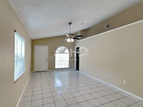 9917 Dean Oaks Ct in Orlando, FL - Building Photo - Building Photo