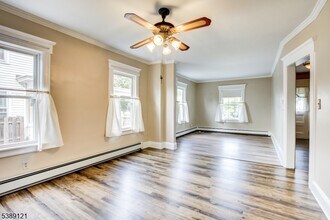144 W Franklin St in Bound Brook, NJ - Building Photo - Building Photo