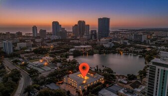 701 Mirror Lake Dr N in St. Petersburg, FL - Building Photo