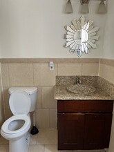 2102 W Huntington Ave in Anaheim, CA - Building Photo - Building Photo