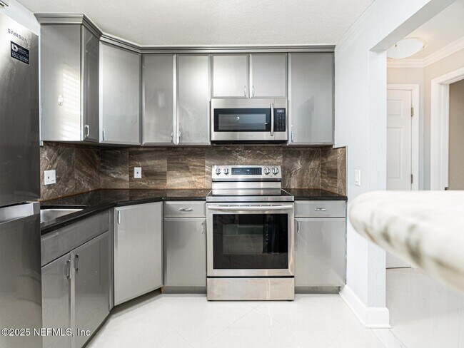 1530 El Prado Rd in Jacksonville, FL - Building Photo - Building Photo